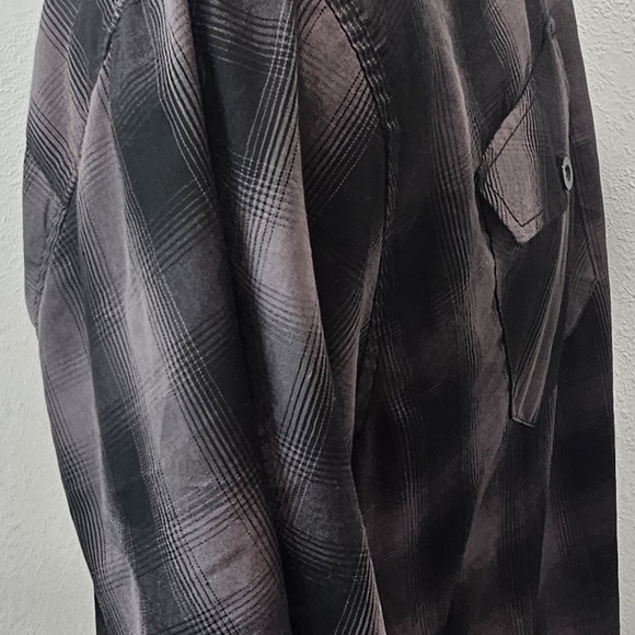 Dixxon "South Gate" men's short-sleeve button-down flannel print large - Picture 3 of 8